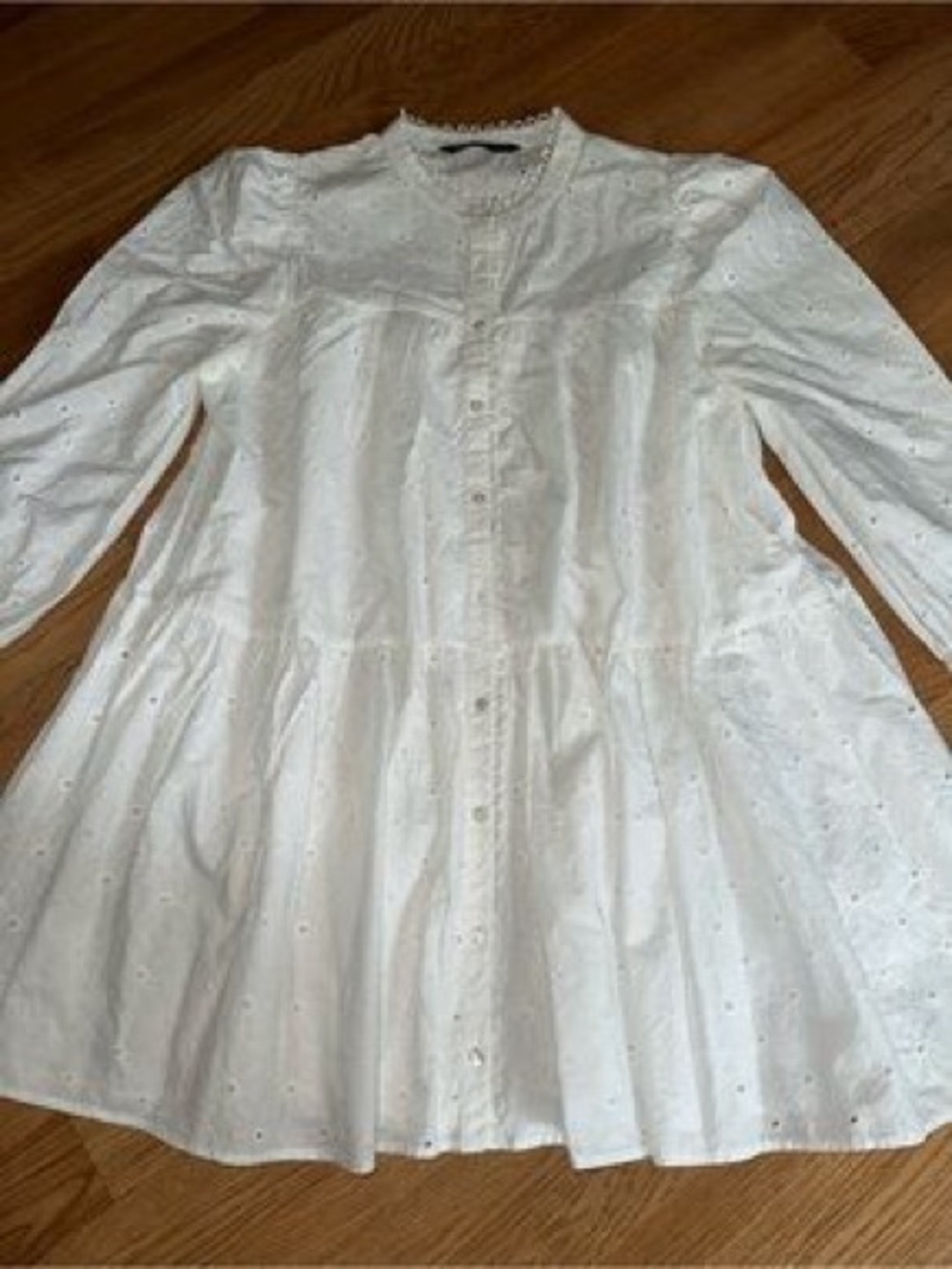 Zara White Eyelet Tiered Dress with Crochet Trim Size USA S - Picture 4 of 4